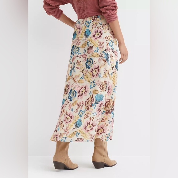 LOFT Petite Garden Chiffon Paneled Midi Skirt - Picture 2 of 5